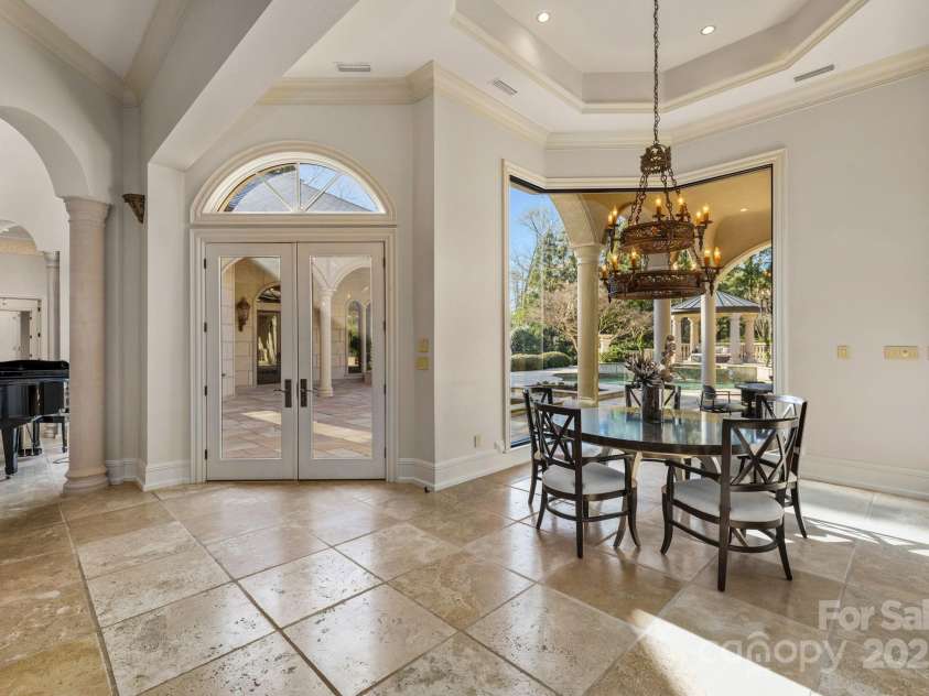 2725 Windsor Road, Winston Salem, NC 27104.  MLS# CAR4222418, YatesRealty ID 13874. 