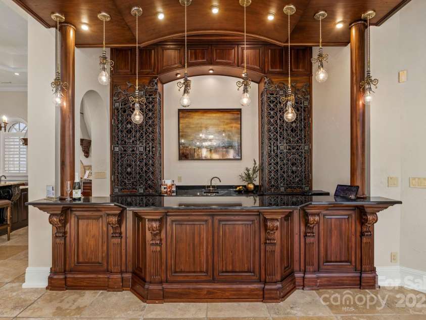 2725 Windsor Road, Winston Salem, NC 27104.  MLS# CAR4222418, YatesRealty ID 13874. 