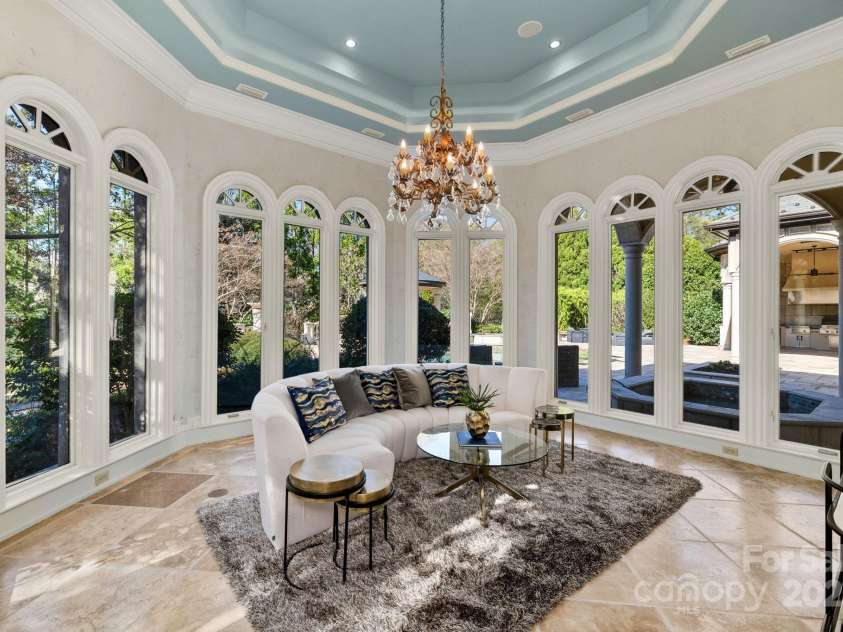 2725 Windsor Road, Winston Salem, NC 27104.  MLS# CAR4222418, YatesRealty ID 13874. 