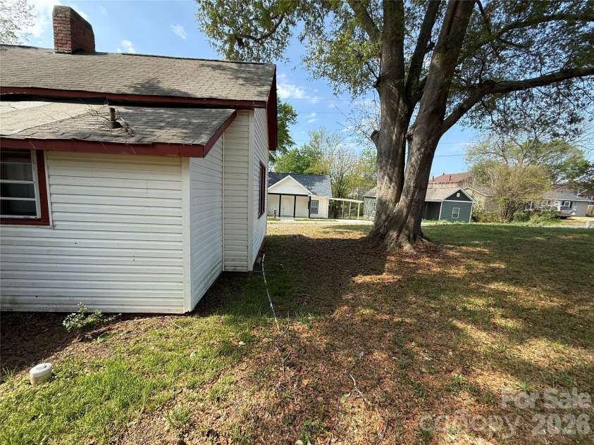 965 13th Street, Lancaster, SC 29720.  MLS# CAR4372841, YatesRealty ID 13875. 