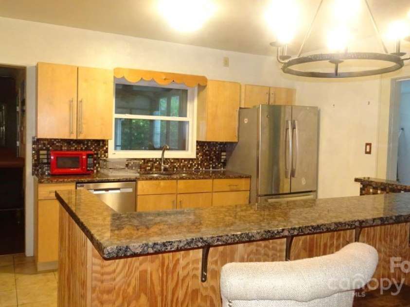 229 Park Avenue, Mooresville, NC 28115.  MLS# CAR4259146, YatesRealty ID 13876. 