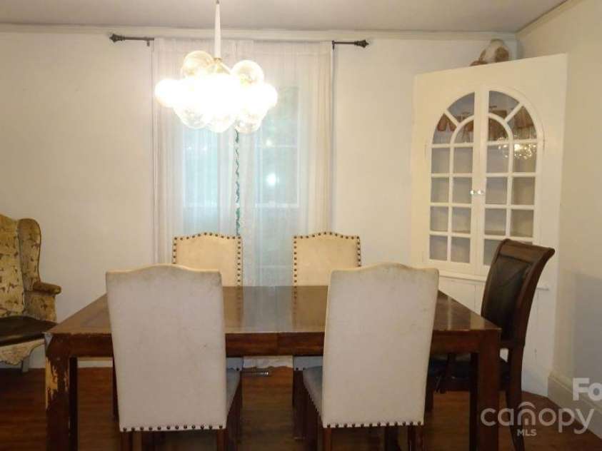 229 Park Avenue, Mooresville, NC 28115.  MLS# CAR4259146, YatesRealty ID 13876. 