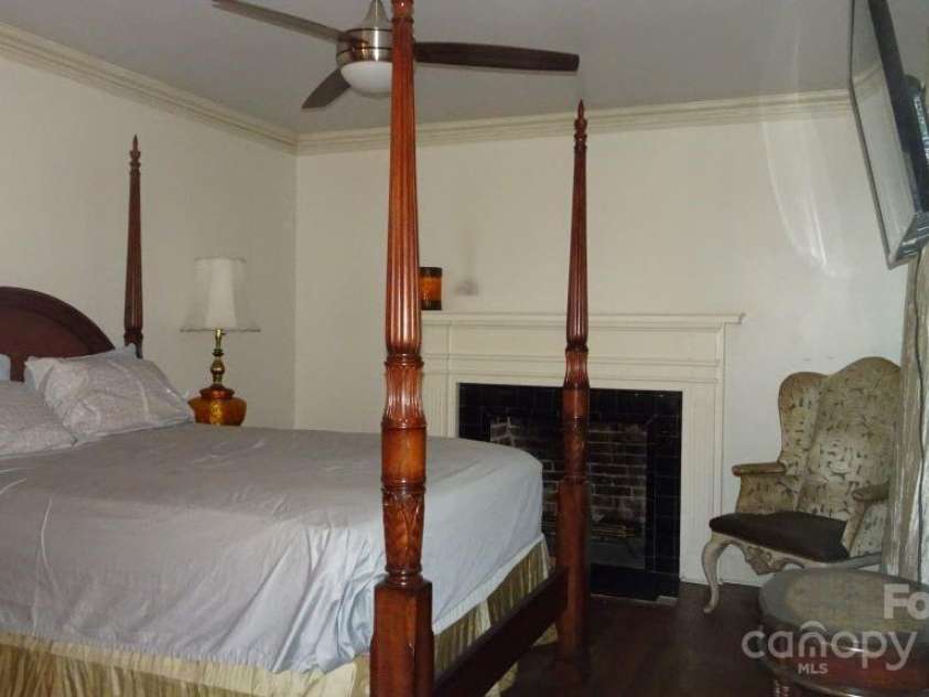 229 Park Avenue, Mooresville, NC 28115.  MLS# CAR4259146, YatesRealty ID 13876. 