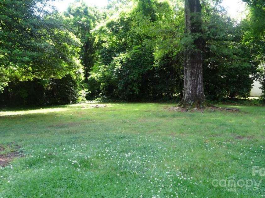 229 Park Avenue, Mooresville, NC 28115.  MLS# CAR4259146, YatesRealty ID 13876. 