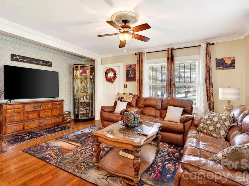 6507 226 Highway, Spruce Pine, NC 28777.  MLS# CAR4372855, YatesRealty ID 13877. 