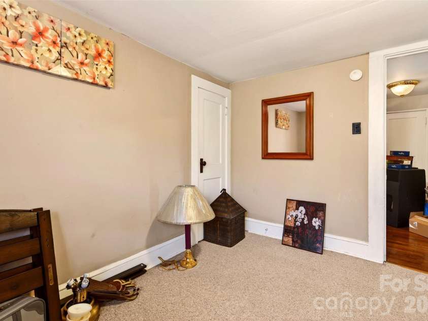 6507 226 Highway, Spruce Pine, NC 28777.  MLS# CAR4372855, YatesRealty ID 13877. 