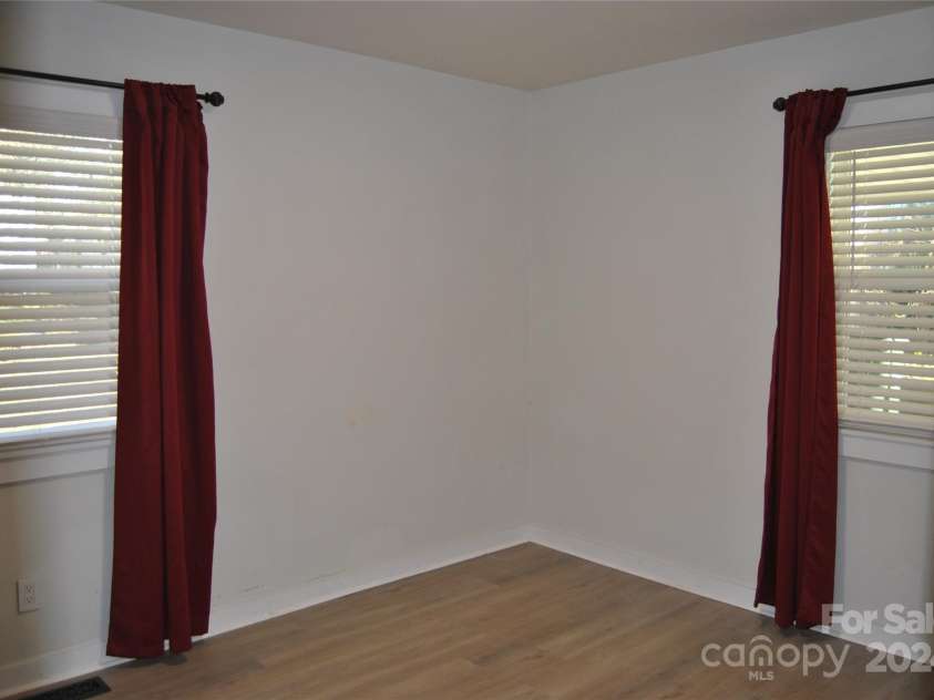 208 Nila Dawn Avenue, Gastonia, NC 28052.  MLS# CAR4209703, YatesRealty ID 1388. 