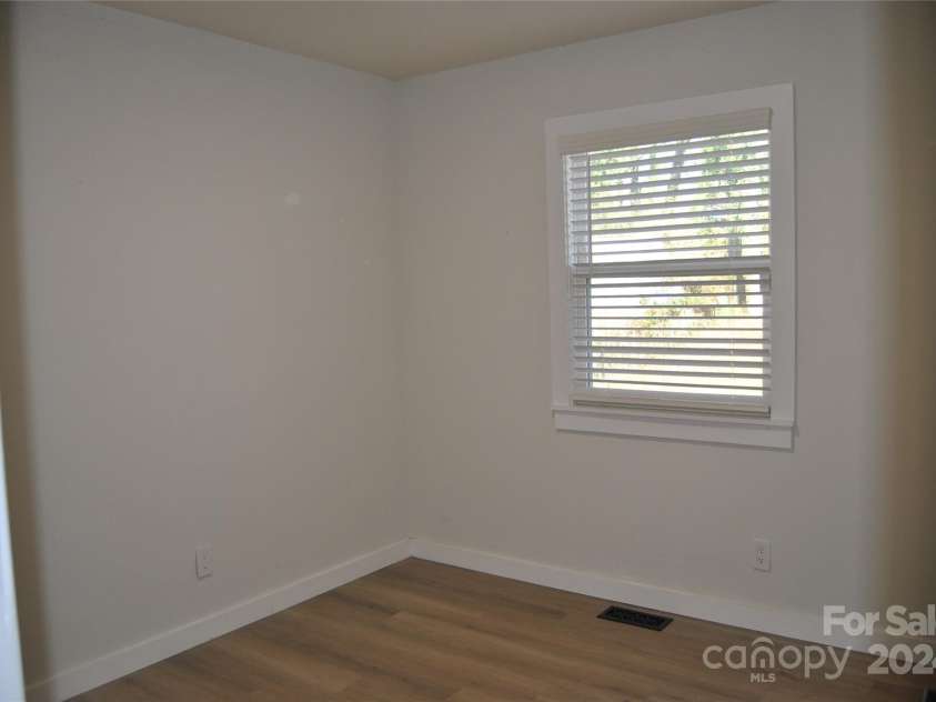 208 Nila Dawn Avenue, Gastonia, NC 28052.  MLS# CAR4209703, YatesRealty ID 1388. 