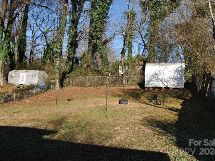 208 Nila Dawn Avenue, Gastonia, NC 28052.  MLS# CAR4209703, YatesRealty ID 1388. 