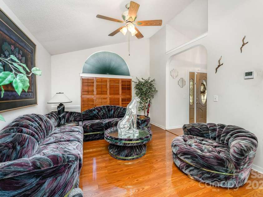 1076 Braxton Drive, Concord, NC 28025.  MLS# CAR4258837, YatesRealty ID 13881. Main Level