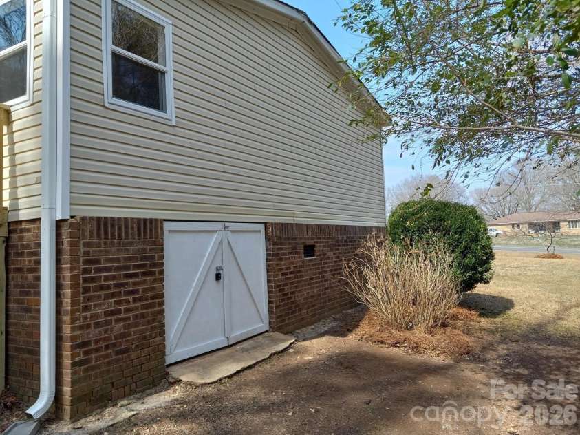 831 Unionville Indian Trail Road, Monroe, NC 28110.  MLS# CAR4387700, YatesRealty ID 13881. 