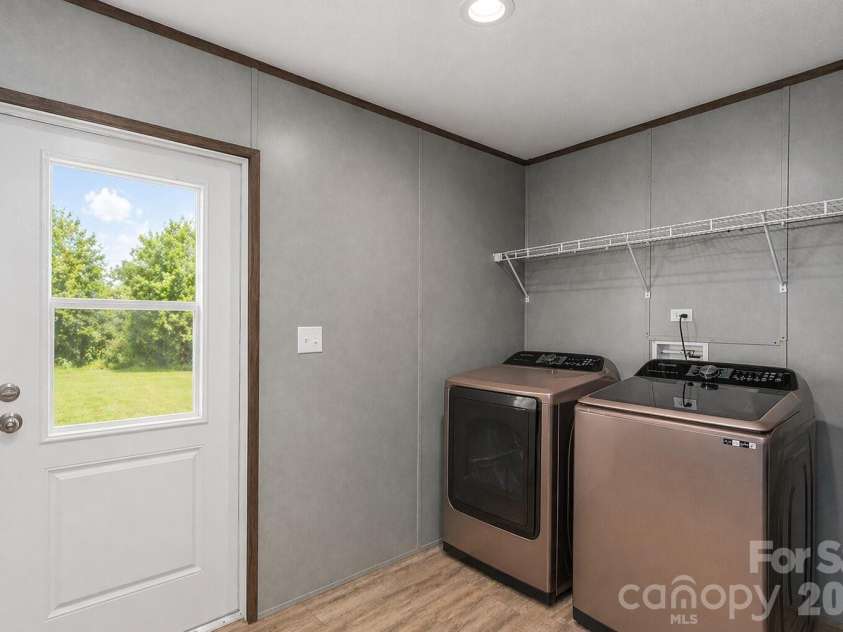 87 Horseback Lane, Marshall, NC 28753.  MLS# CAR4363036, YatesRealty ID 13882. Laundry Room