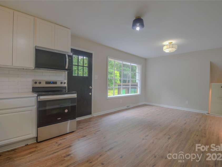 6921 Idlewild Road, Charlotte, NC 28212.  MLS# CAR4259752, YatesRealty ID 13884. 