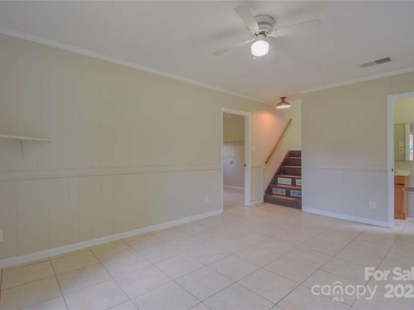 6921 Idlewild Road, Charlotte, NC 28212.  MLS# CAR4259752, YatesRealty ID 13884. 