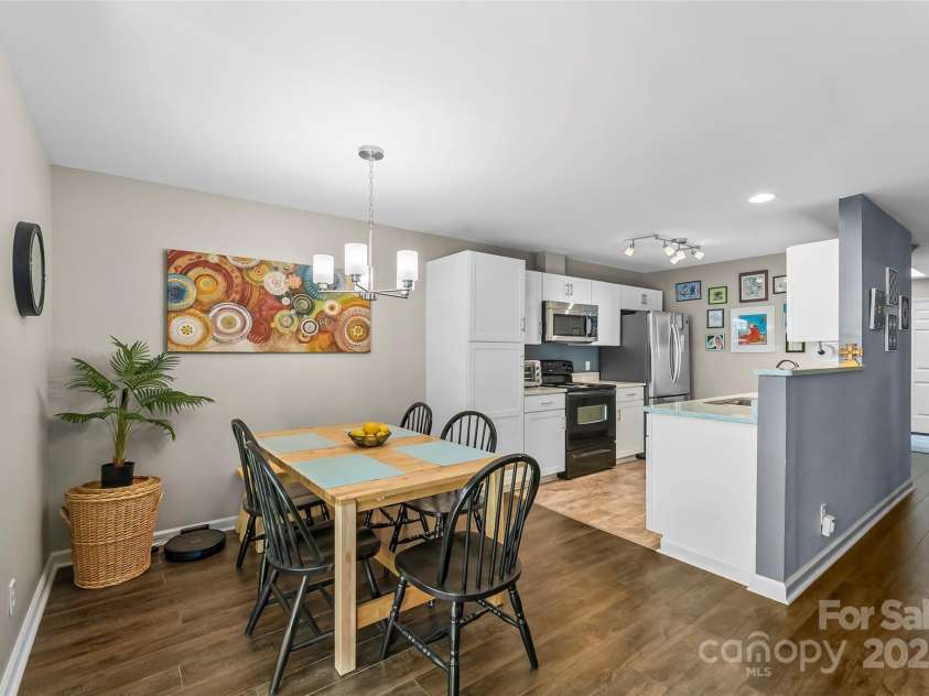 112 A Wesley Drive, Morganton, NC 28655.  MLS# CAR4259797, YatesRealty ID 13885. 