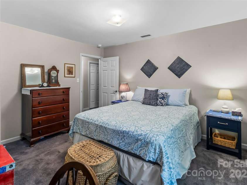 112 A Wesley Drive, Morganton, NC 28655.  MLS# CAR4259797, YatesRealty ID 13885. 