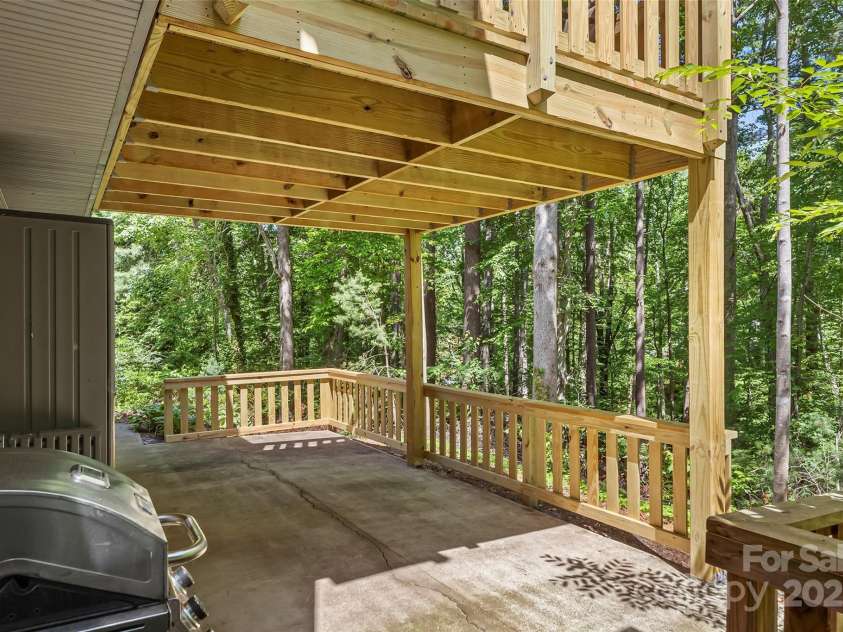 112 A Wesley Drive, Morganton, NC 28655.  MLS# CAR4259797, YatesRealty ID 13885. 
