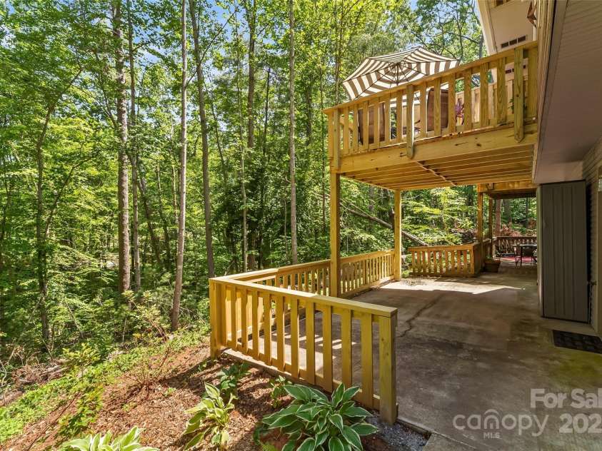 112 A Wesley Drive, Morganton, NC 28655.  MLS# CAR4259797, YatesRealty ID 13885. 