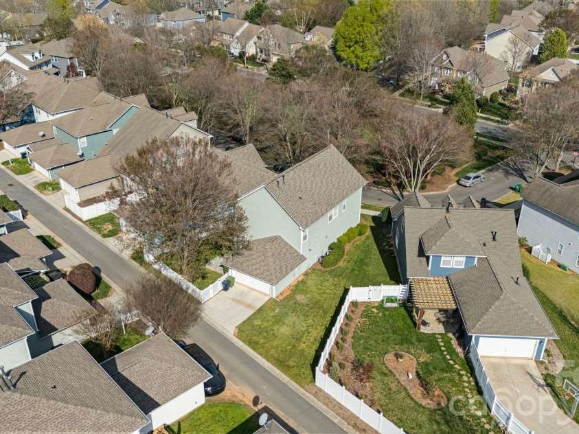 17715 North Shore Circle, Cornelius, NC 28031.  MLS# CAR4362442, YatesRealty ID 13885. 