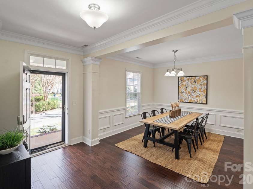 17715 North Shore Circle, Cornelius, NC 28031.  MLS# CAR4362442, YatesRealty ID 13885. 