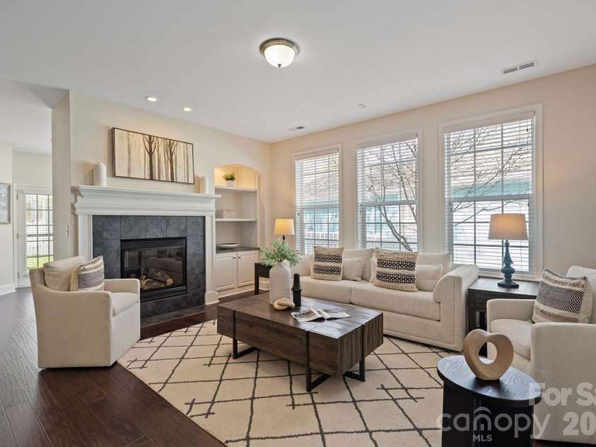 17715 North Shore Circle, Cornelius, NC 28031.  MLS# CAR4362442, YatesRealty ID 13885. 
