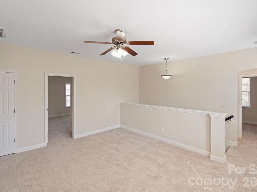 17715 North Shore Circle, Cornelius, NC 28031.  MLS# CAR4362442, YatesRealty ID 13885. 