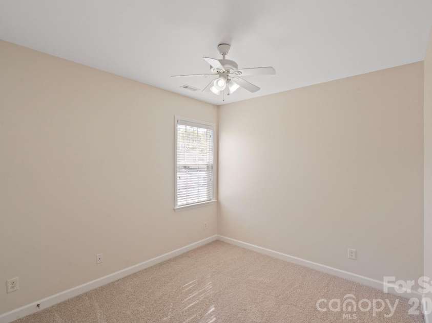 17715 North Shore Circle, Cornelius, NC 28031.  MLS# CAR4362442, YatesRealty ID 13885. 