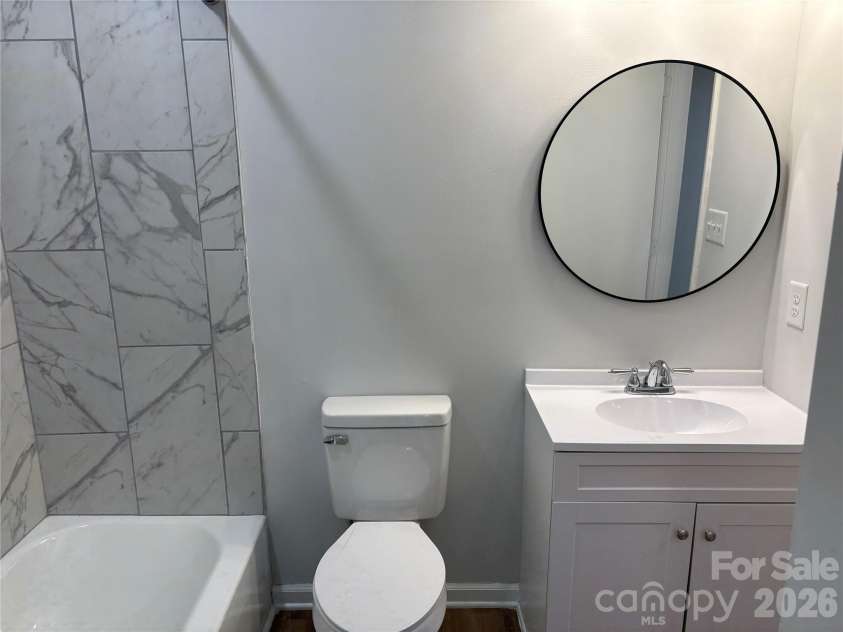 6211 Spanish Oak Road, Charlotte, NC 28227.  MLS# CAR4368786, YatesRealty ID 13886. 