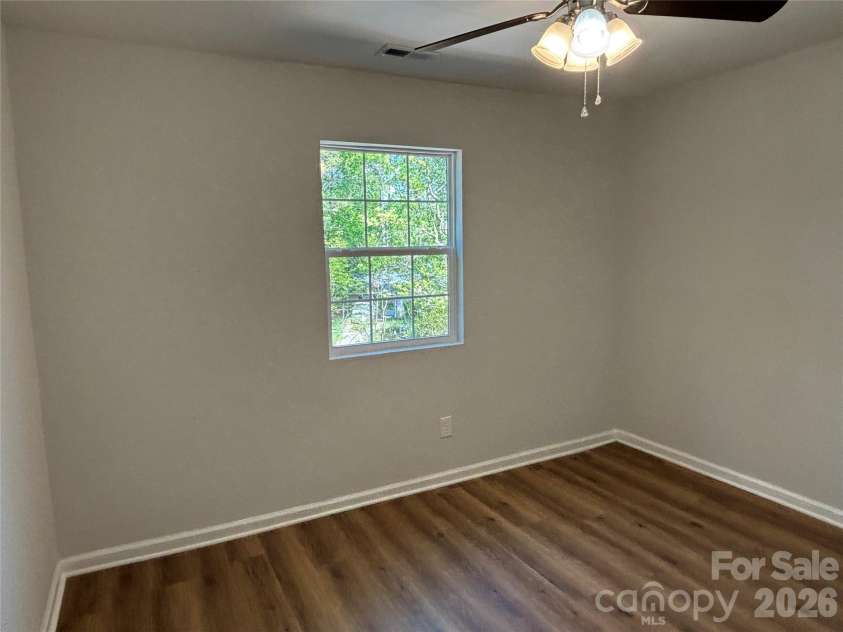 6211 Spanish Oak Road, Charlotte, NC 28227.  MLS# CAR4368786, YatesRealty ID 13886. 