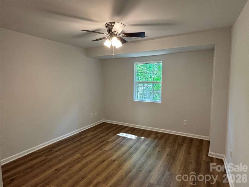 6211 Spanish Oak Road, Charlotte, NC 28227.  MLS# CAR4368786, YatesRealty ID 13886. 