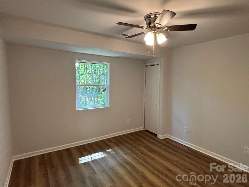 6211 Spanish Oak Road, Charlotte, NC 28227.  MLS# CAR4368786, YatesRealty ID 13886. 