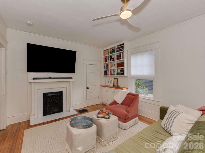 720 Clement Avenue, Charlotte, NC 28204.  MLS# CAR4347577, YatesRealty ID 13887. 