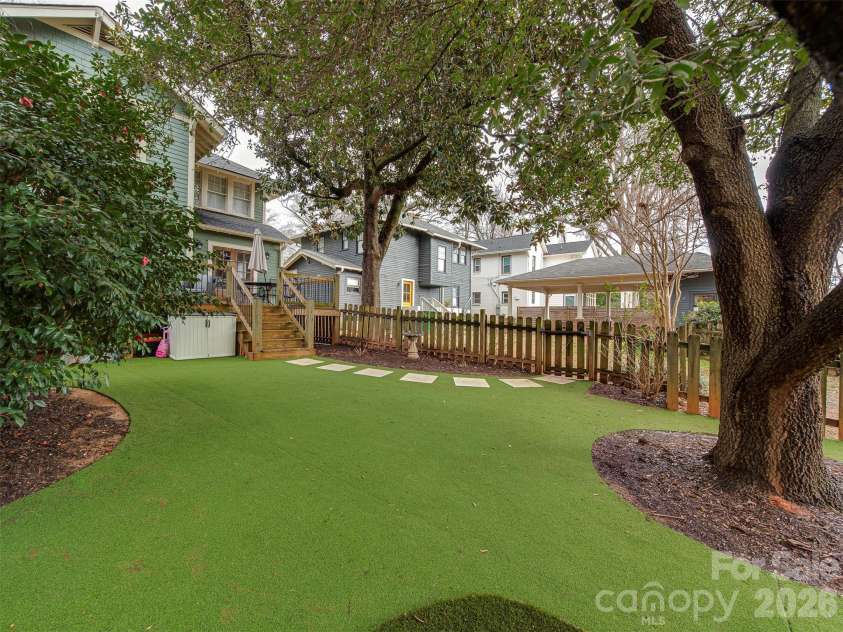 720 Clement Avenue, Charlotte, NC 28204.  MLS# CAR4347577, YatesRealty ID 13887. 