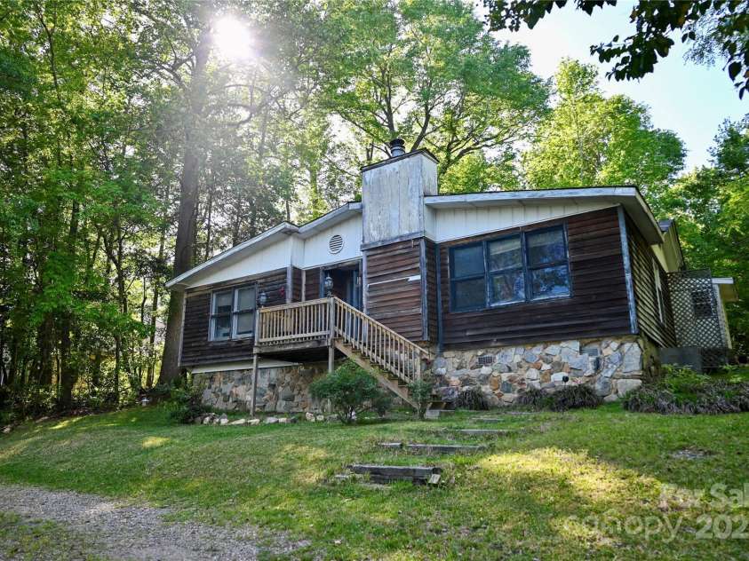 1042 Jackson Road, Fort Lawn, SC 29714.  MLS# CAR4247885, YatesRealty ID 13888. 