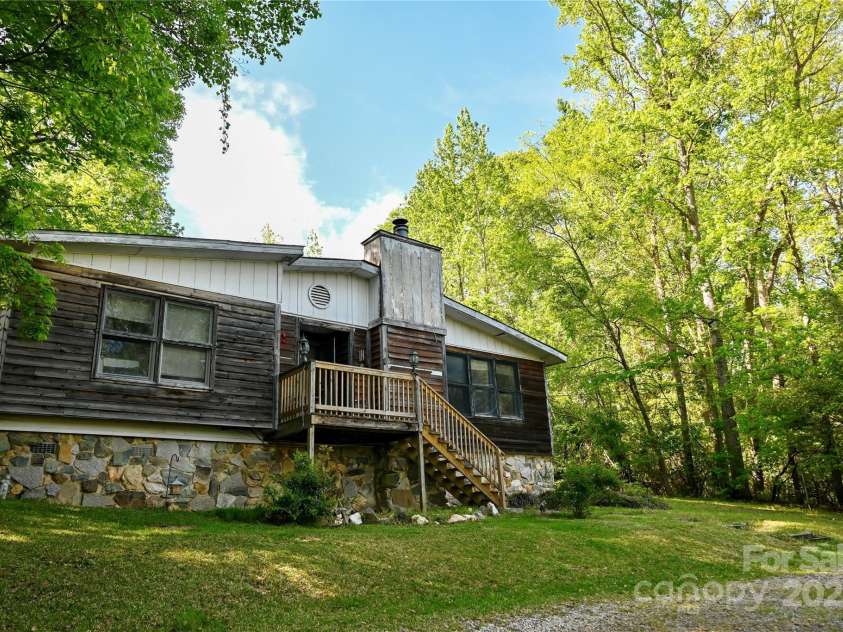 1042 Jackson Road, Fort Lawn, SC 29714.  MLS# CAR4247885, YatesRealty ID 13888. 