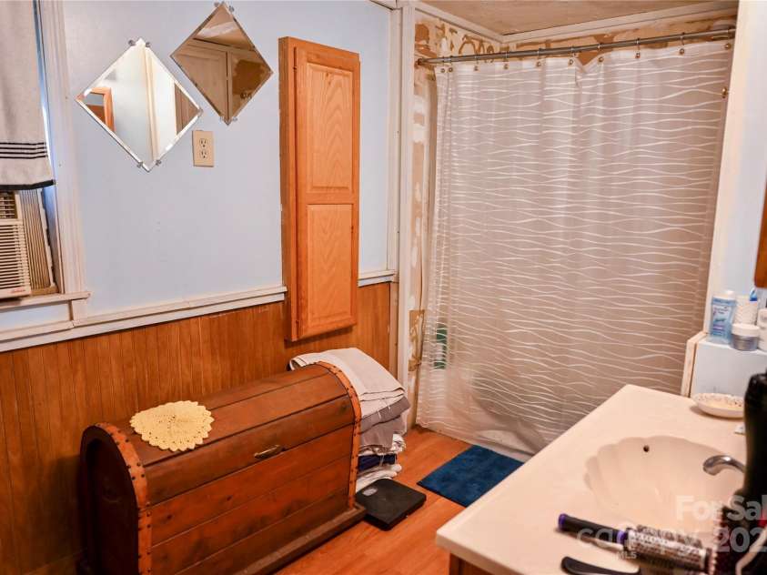 1042 Jackson Road, Fort Lawn, SC 29714.  MLS# CAR4247885, YatesRealty ID 13888. 