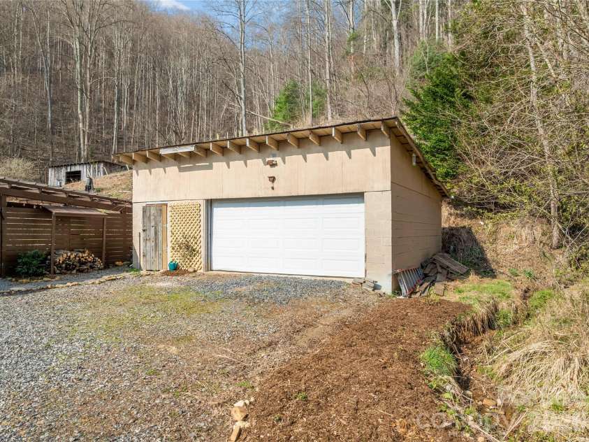 1105 Griffin Branch Road, Marshall, NC 28753.  MLS# CAR4363034, YatesRealty ID 13888. 