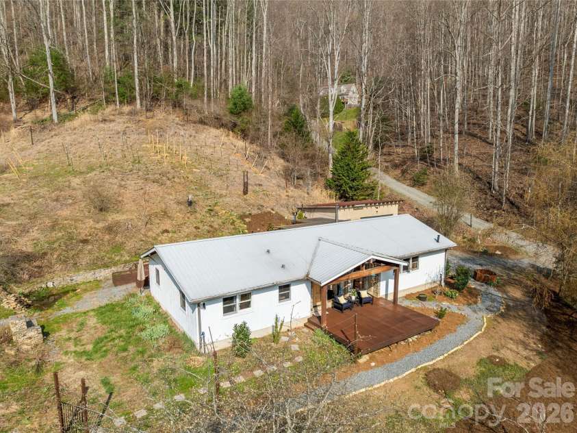 1105 Griffin Branch Road, Marshall, NC 28753.  MLS# CAR4363034, YatesRealty ID 13888. 