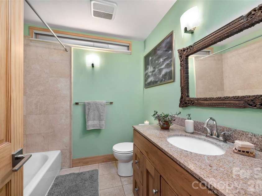 1105 Griffin Branch Road, Marshall, NC 28753.  MLS# CAR4363034, YatesRealty ID 13888. Spacious Bath 