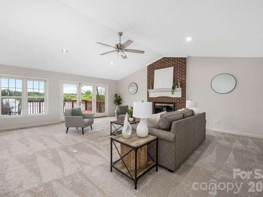 349 Lake Wylie Road, Belmont, NC 28012.  MLS# CAR4367153, YatesRealty ID 13889. 