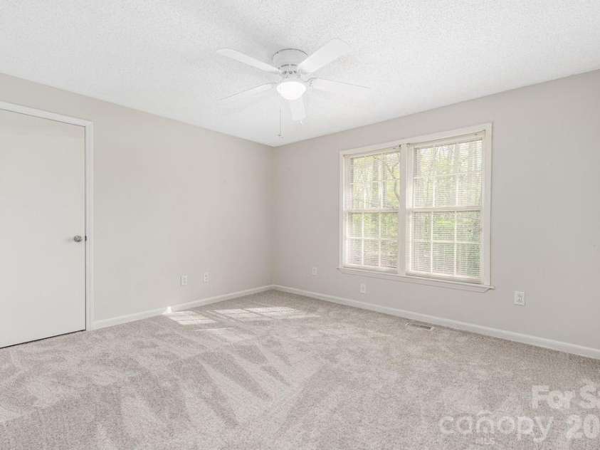 349 Lake Wylie Road, Belmont, NC 28012.  MLS# CAR4367153, YatesRealty ID 13889. 