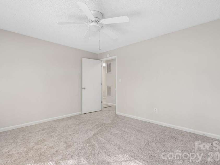 349 Lake Wylie Road, Belmont, NC 28012.  MLS# CAR4367153, YatesRealty ID 13889. 