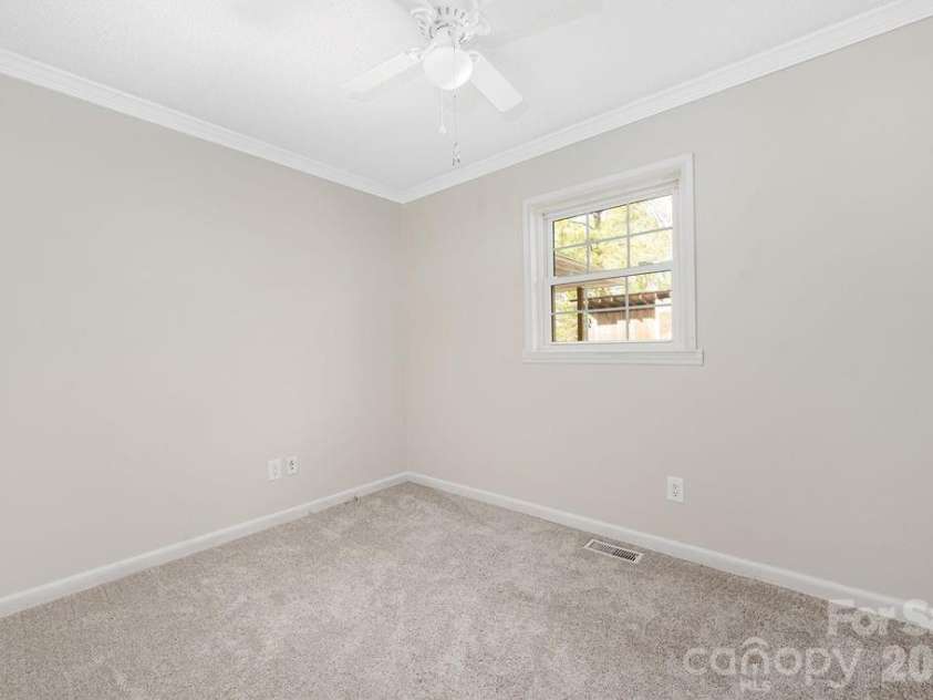 349 Lake Wylie Road, Belmont, NC 28012.  MLS# CAR4367153, YatesRealty ID 13889. 