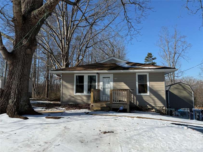 3724 Kathy Road, Morganton, NC 28655.  MLS# CAR4339975, YatesRealty ID 13891. 