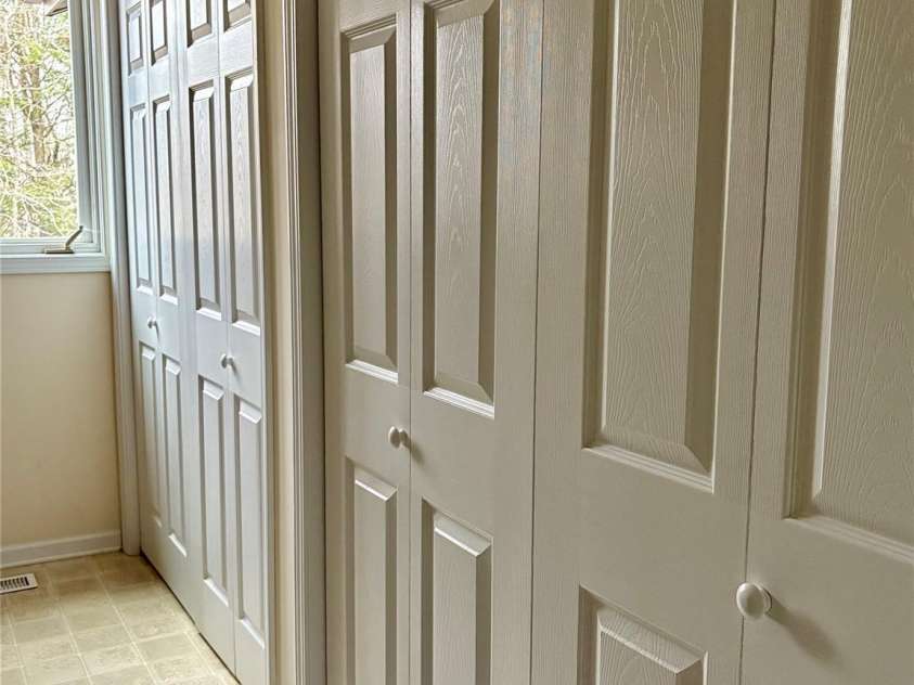 218 Frazier Road, Brevard, NC 28712.  MLS# CAR4229177, YatesRealty ID 13894. 