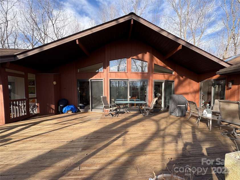 218 Frazier Road, Brevard, NC 28712.  MLS# CAR4229177, YatesRealty ID 13894. 