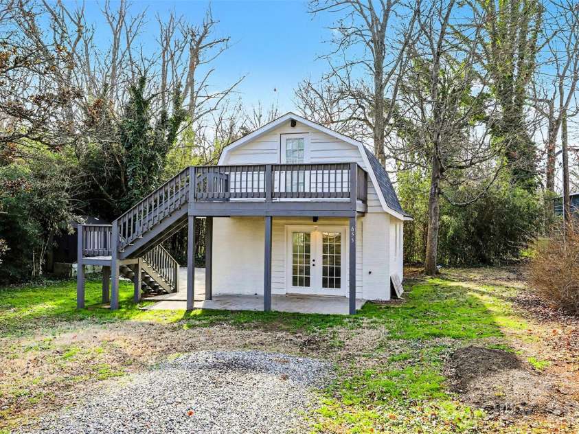 655 Ridgecrest Drive, Mooresville, NC 28115.  MLS# CAR4330095, YatesRealty ID 13894. 