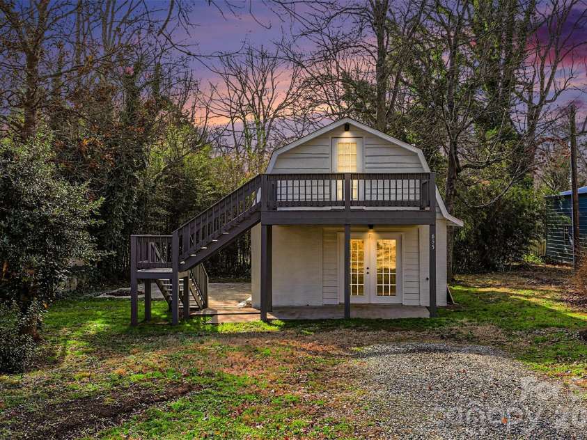 655 Ridgecrest Drive, Mooresville, NC 28115.  MLS# CAR4330095, YatesRealty ID 13894. 