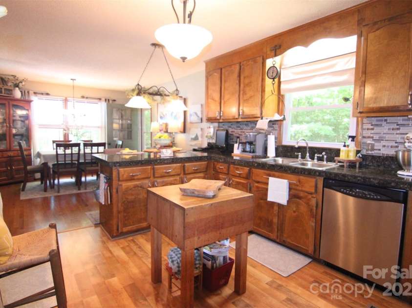 2815 Penny Park Drive, Gastonia, NC 28052.  MLS# CAR4259262, YatesRealty ID 13895. 