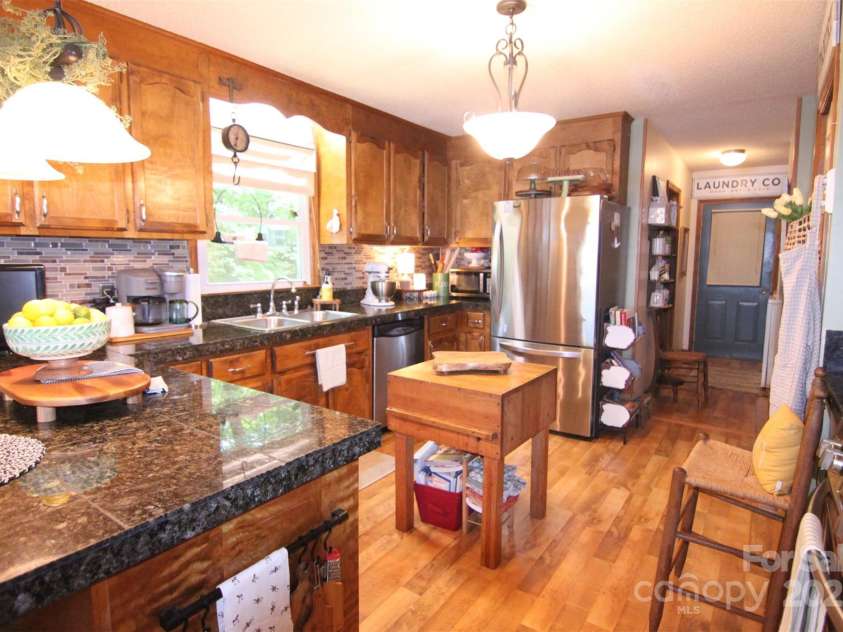 2815 Penny Park Drive, Gastonia, NC 28052.  MLS# CAR4259262, YatesRealty ID 13895. 